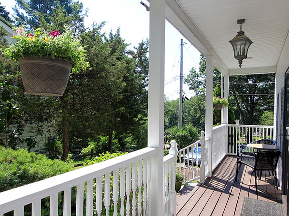 3rd image of 51 Brandeis Ave