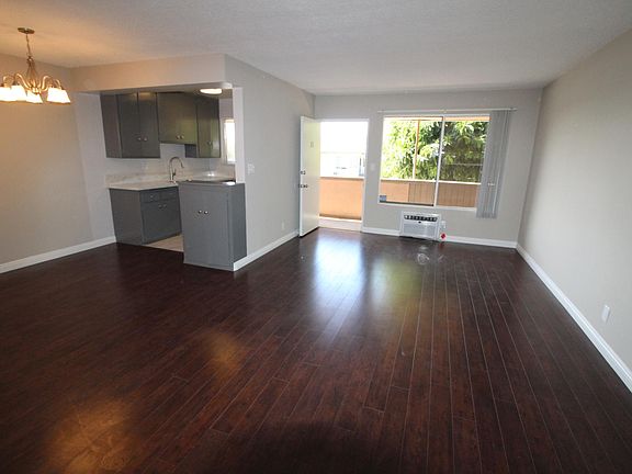2nd image of 1120 N Laurel Ave #11