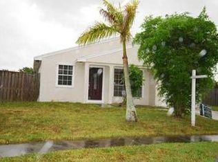 10711 Aquarius Ln, Royal Palm Beach, FL 33411