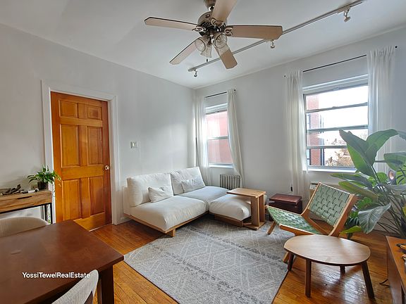 3rd image of 114 Lafayette Ave #4B