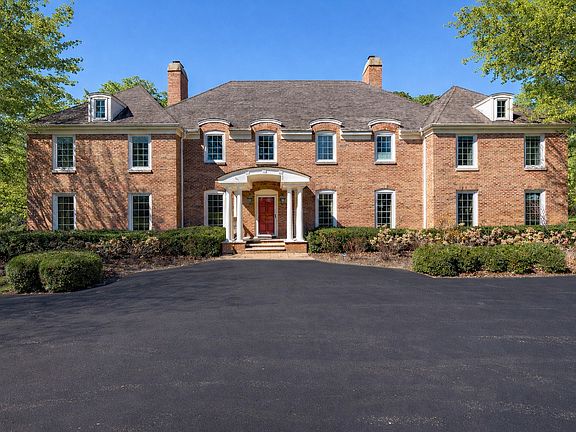 4th image of 568 Plymouth Dr