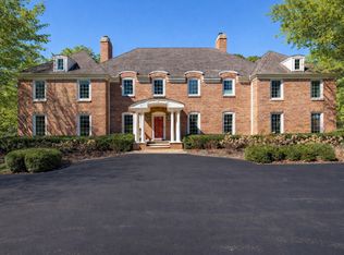 568 Plymouth Dr, Inverness, IL 60067