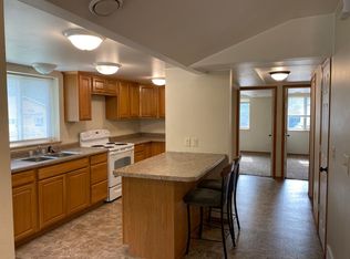 520 9th St SE #3, Watertown, SD 57201