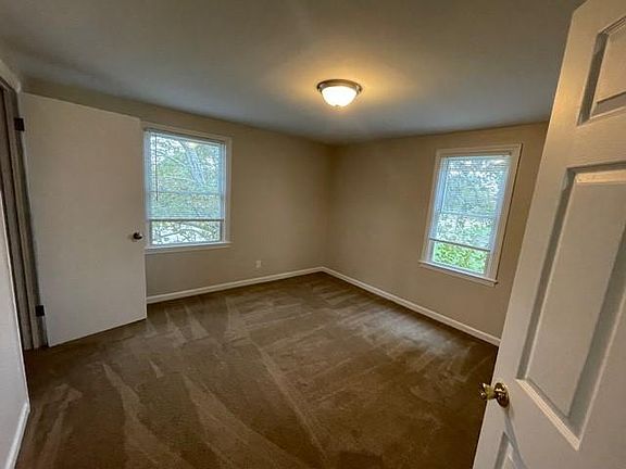 5th image of 2063 W Mound St