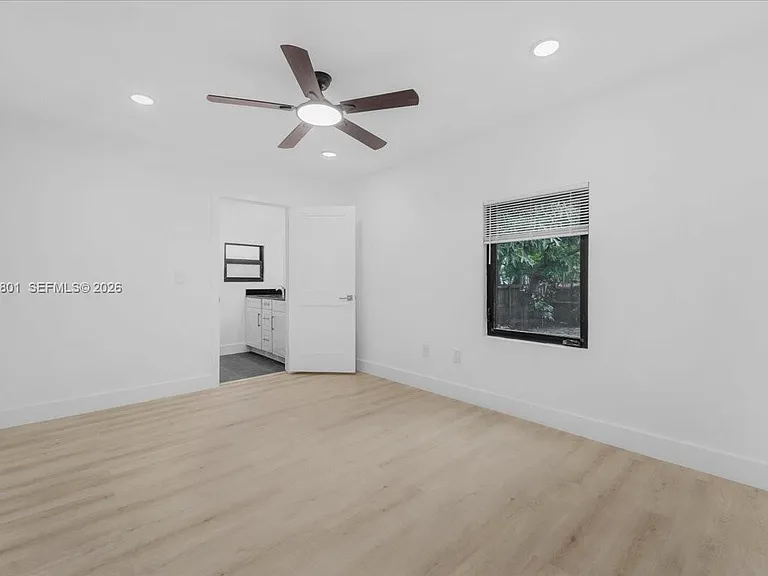 5220 SW 6th St — Photo 35