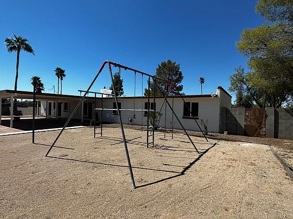 3rd image of 6840 N Cassim Pl
