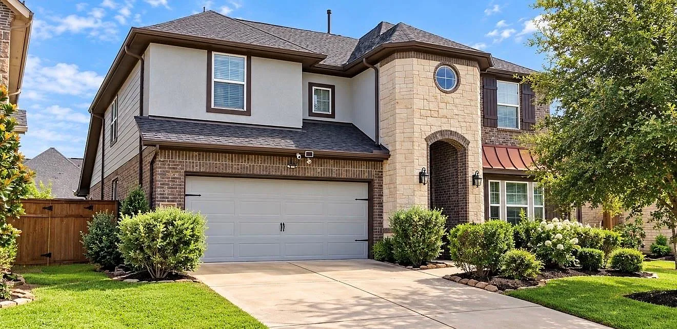 5 bed, 4.0 bath, 3103 sqft, $4,500 — Photo 1