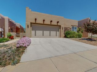 8919 Desert Fox Way NE, Albuquerque, NM 87122