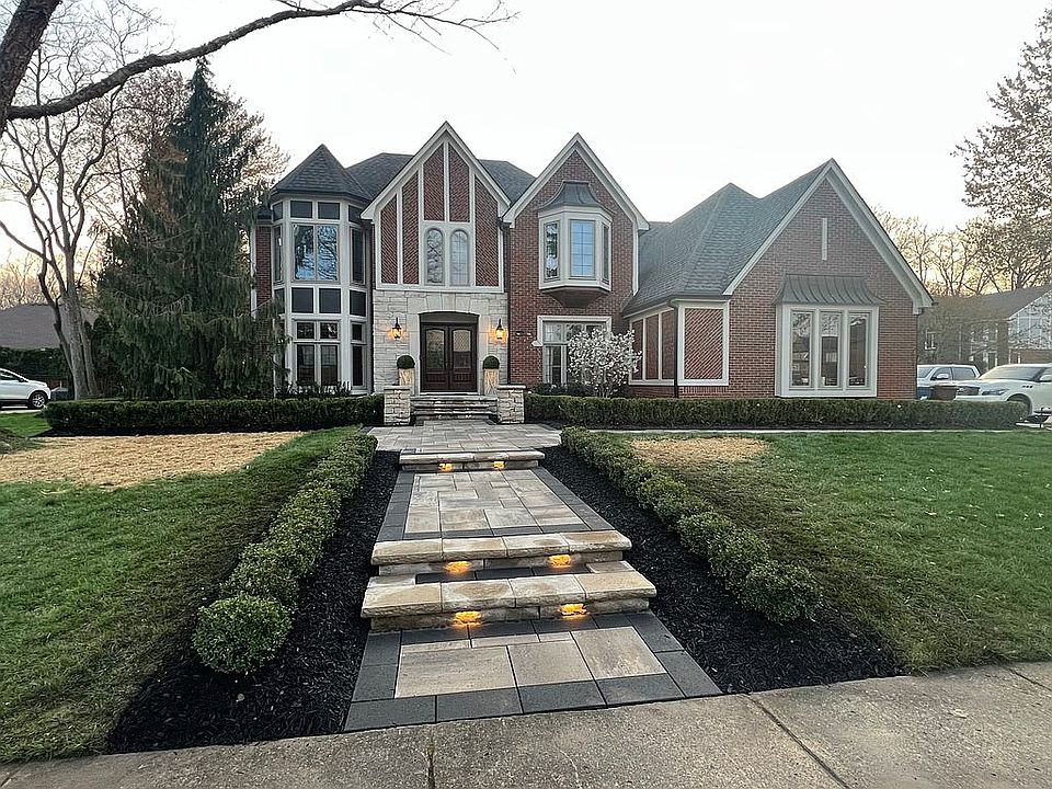 1st image of 53525 Stonehenge Dr