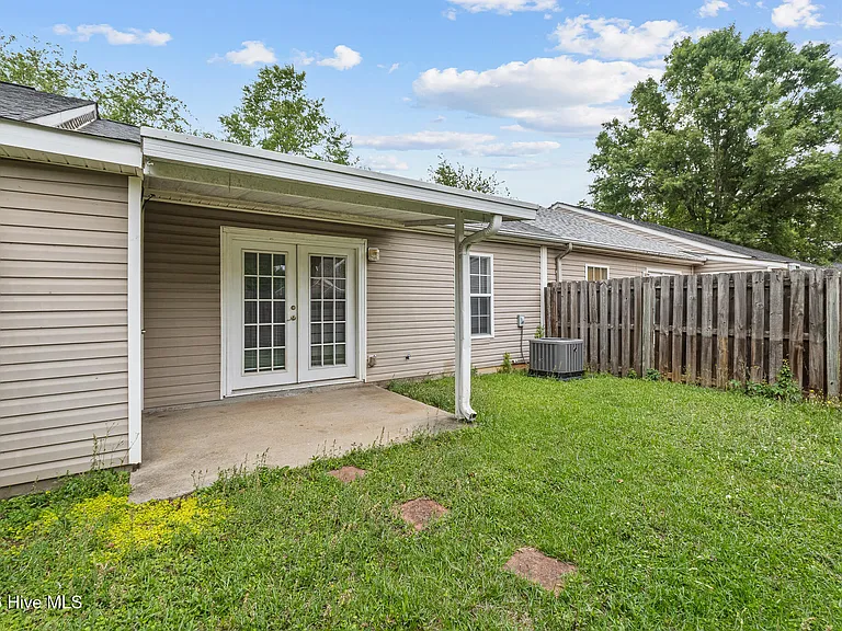 1006 Bertram Rd — Photo 13