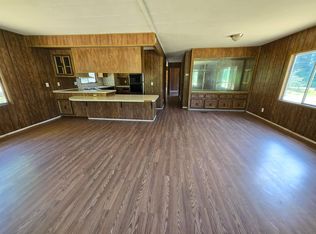 251 Major Dr, Glendale, OR 97442