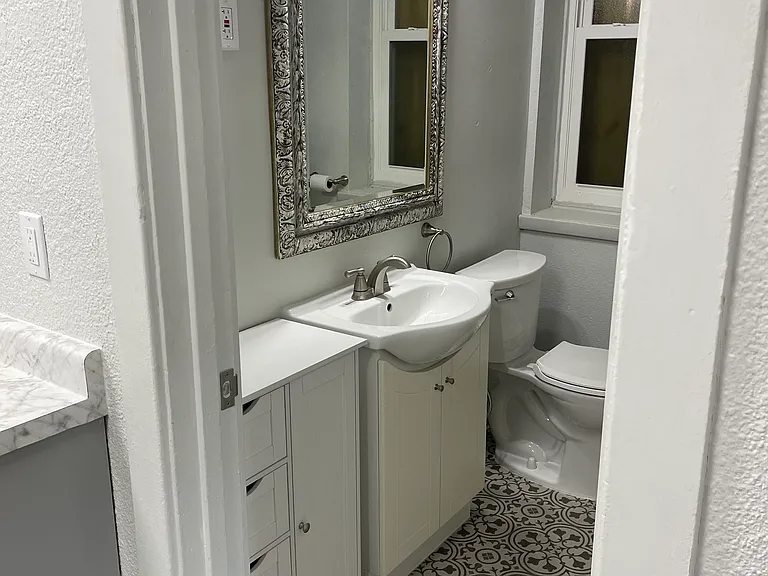 171 1/2 S Main St #B — Photo 3