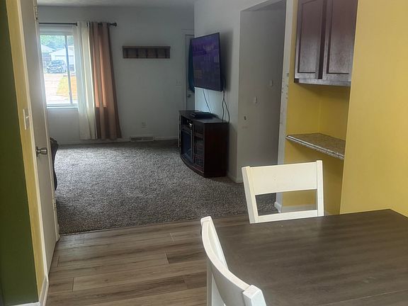 5th image of 3425 Perry Ave SW