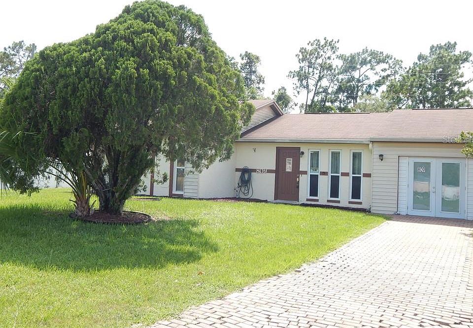 1st image of 809 W Birchwood Cir