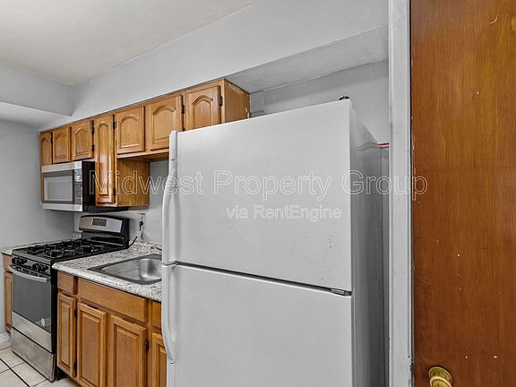 4th image of 405 Cameron Rd