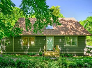 44 Acres Rd #100, Newtown, CT 06470