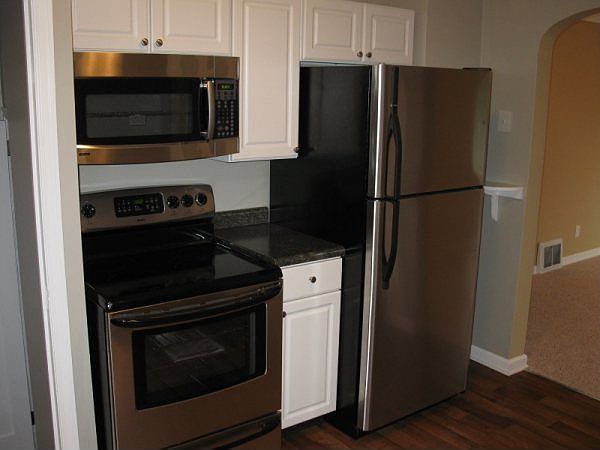 2nd image of 110 1st St