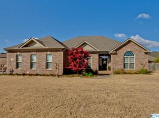 7529 Parktrace Ln SE, Owens Cross Roads, AL 35763