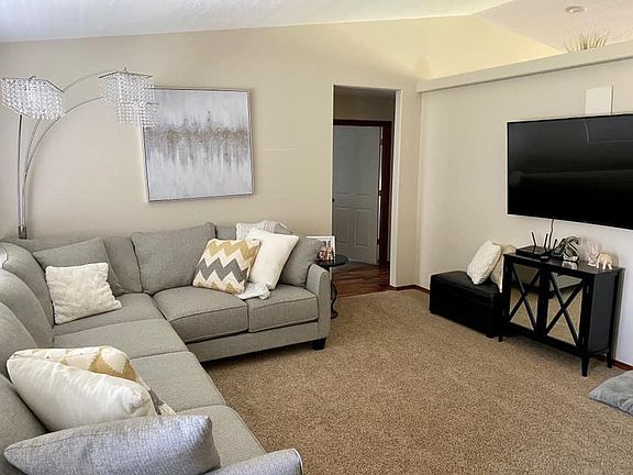 3rd image of 8934 W Bruneau Pl