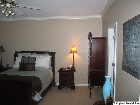 5th image of 3100 Cambridge Cir
