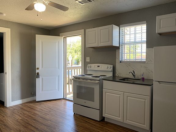 5th image of 3518 Lyons Ave #C