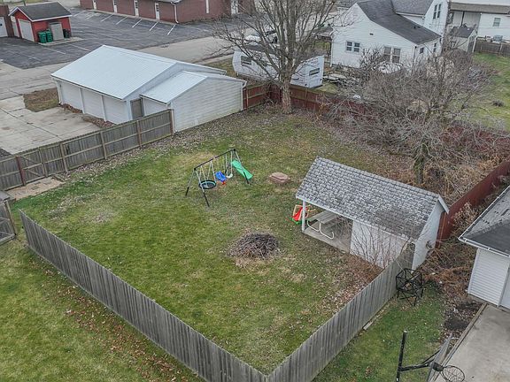 5th image of 204 N Meadow St