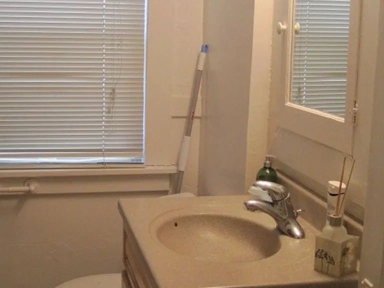 5043 18th Ave NE — Photo 12