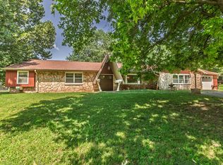 709 N High St, Stockton, MO 65785