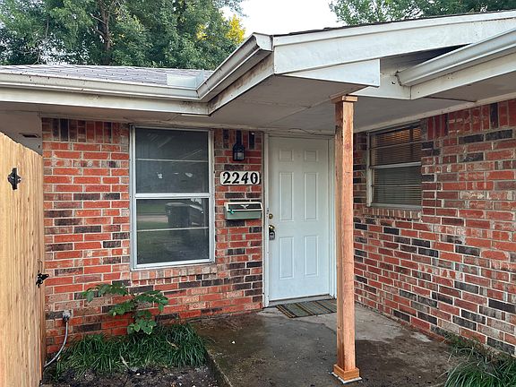 3rd image of 2240 Donna Dr