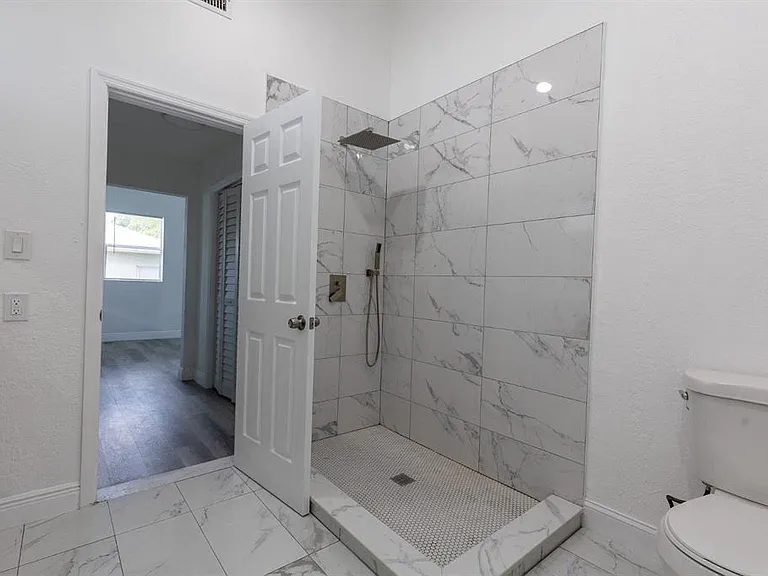 6906 N Lynn Ave — Photo 12