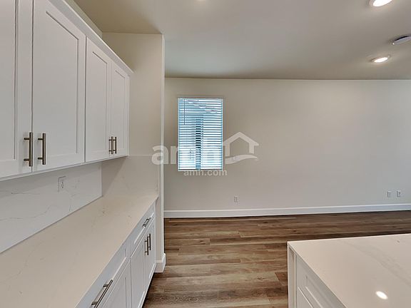 4th image of 10382 Medusita St
