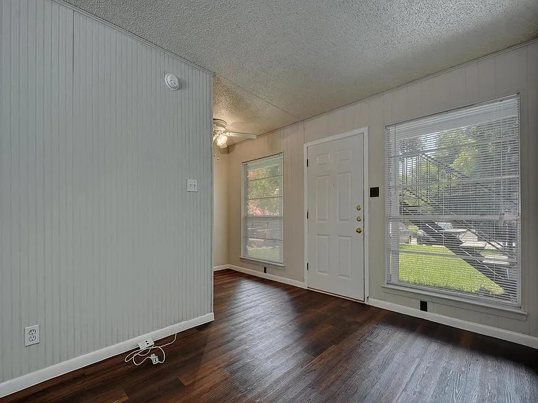 4712 Depew Ave #202 — Photo 5