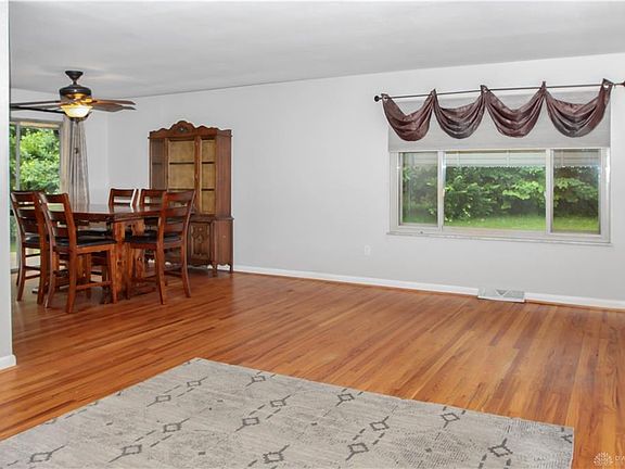 4th image of 2800 Parklawn Dr