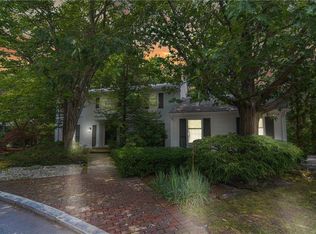 40 Winfield Rd, Providence, RI 02906