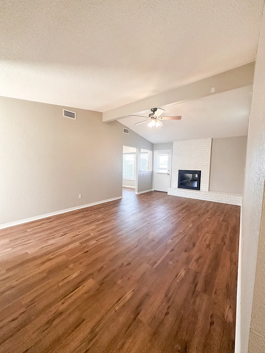 Building Photo - 5110 Dewey St