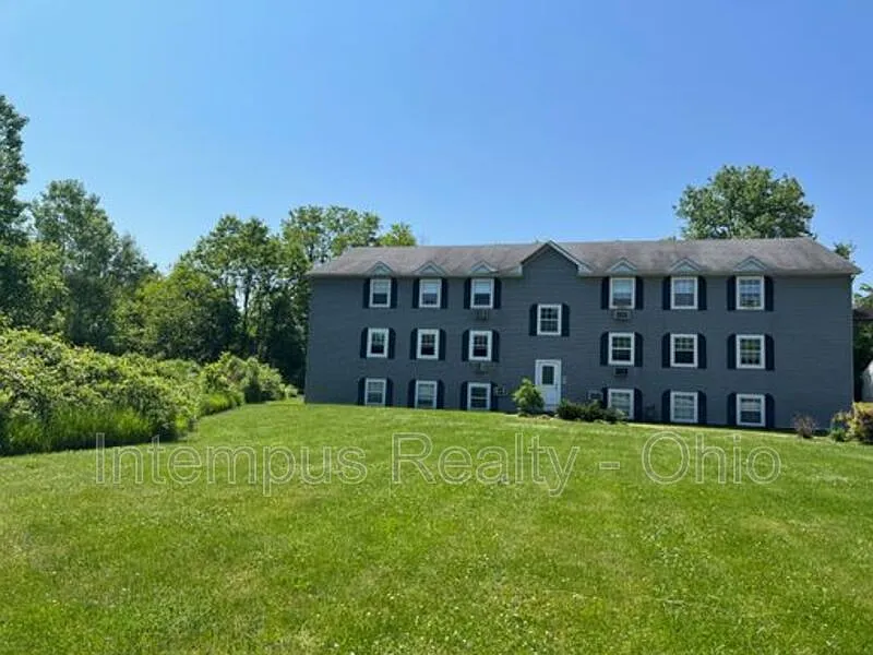 3805 Indian Run Dr #9