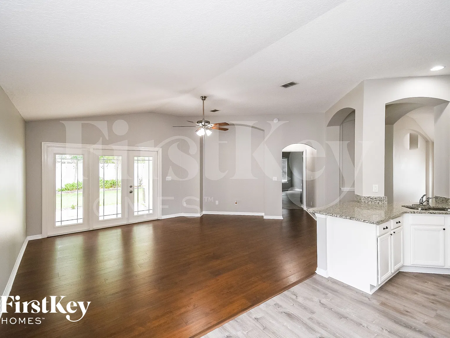 4 bed, 2.0 bath, 1753 sqft, $2,440 — Photo 4