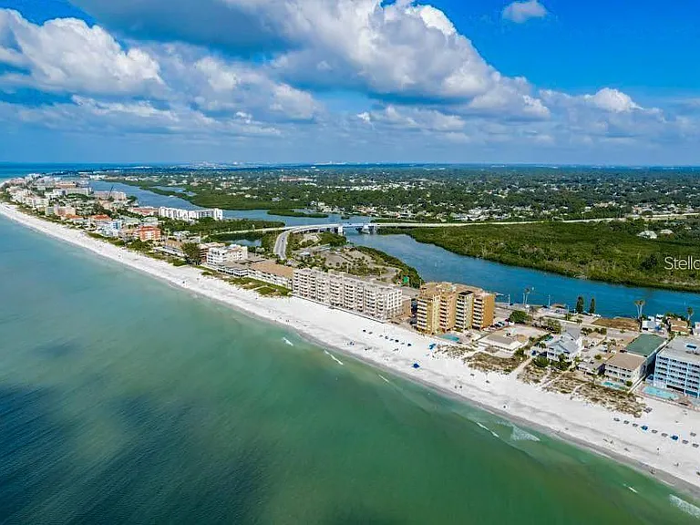 18650 Gulf Blvd #305 — Photo 74