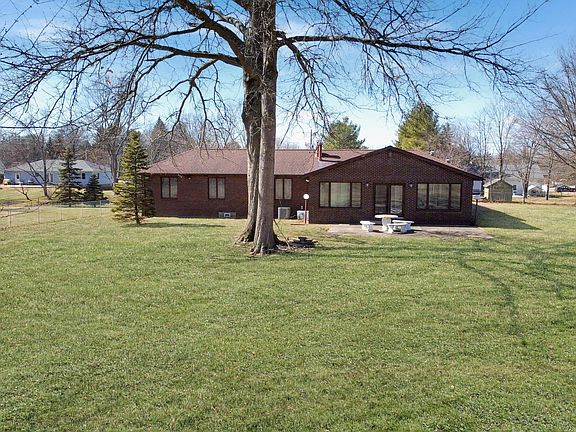 2nd image of 15689 Prospect Rd