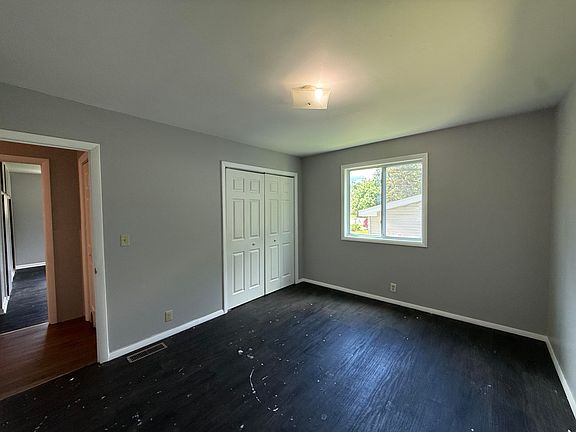 4th image of 20922 Superior St