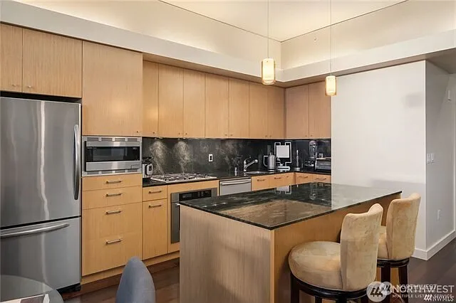909 5th Ave #1100 — Photo 7