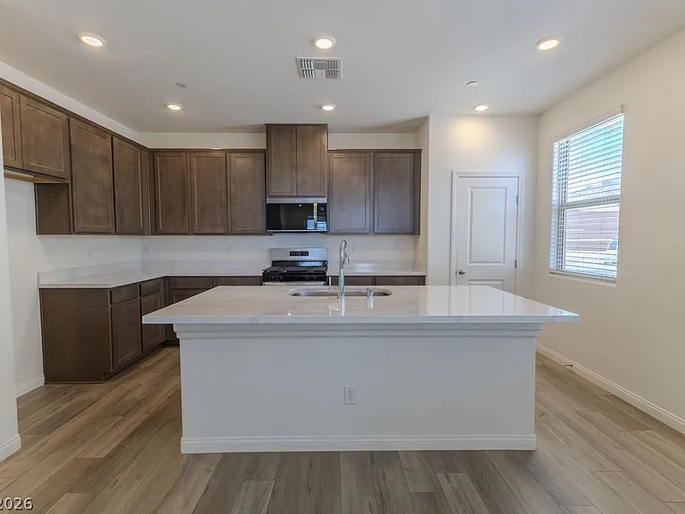 56 Hornbeck Ln — Photo 4