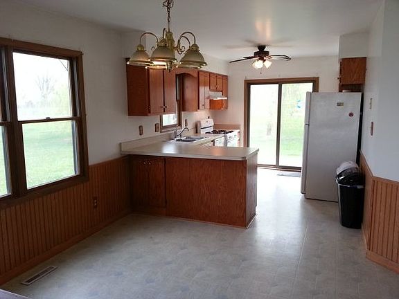 4th image of 515 Elizabeth Dr