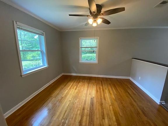 3rd image of 109 S Edgewood Dr #4B-3Ba-1847Sqft