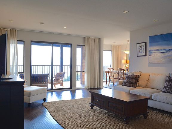 3rd image of 20 Harbor Oak Dr APT 22