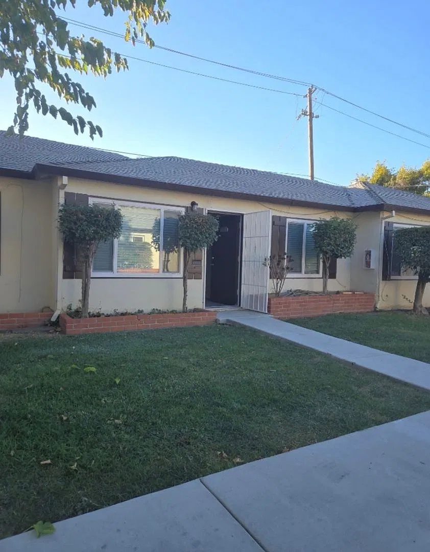 524 Carpenter St — Photo 1