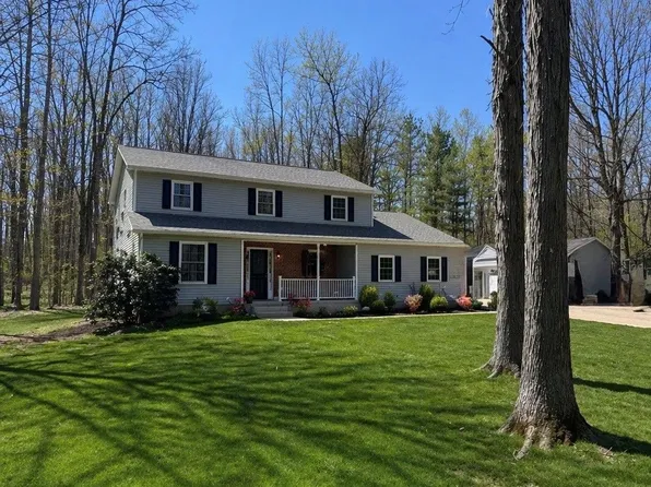 (undisclosed Address), Chagrin Falls, OH 44023
