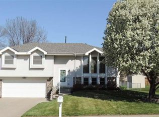 2404 Lewis And Clark Rd, Bellevue, NE 68123