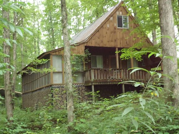 2nd image of 424 Tilleys Ln