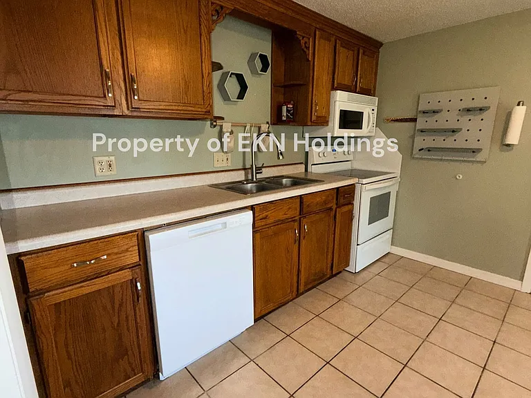 3304 Covington Rd #A — Photo 6